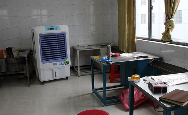  移動式環保節能空調是一款新型的空調