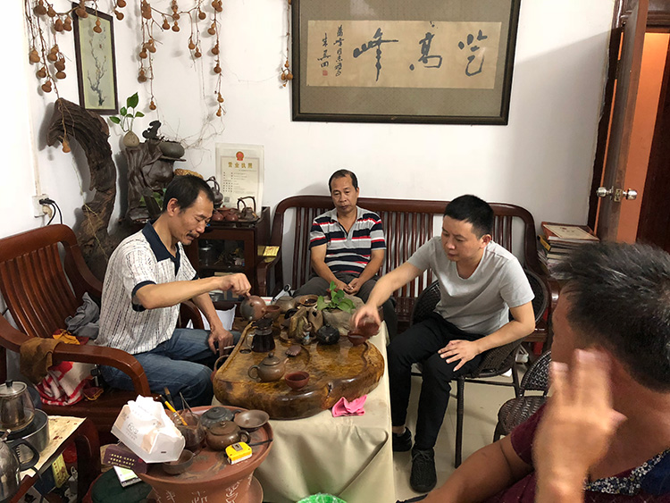 理工公司陳經(jīng)理與朱肖峰大師