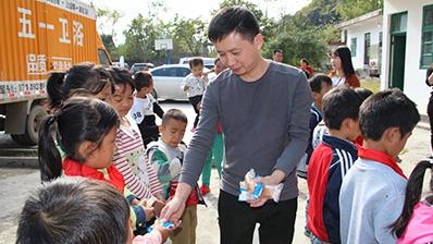 理工-上林正萬小學助學