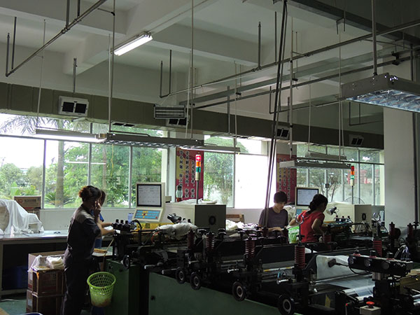 ZLG理工廠房通風降溫管道